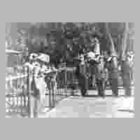 111-0631 Die Kaiserin besucht das zerstoerte Wehlau am 30. Juli 1915.jpg